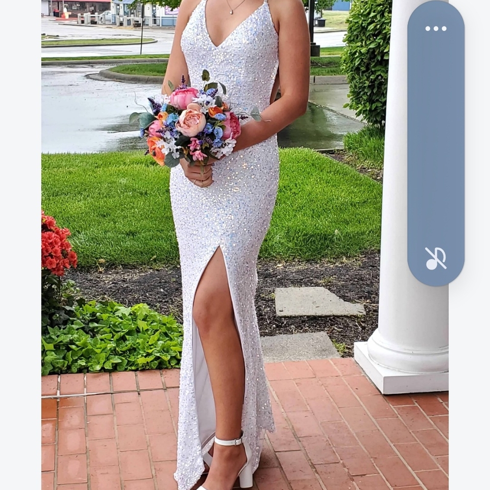 Primavera Elegant White Sequin Gown - Size 2